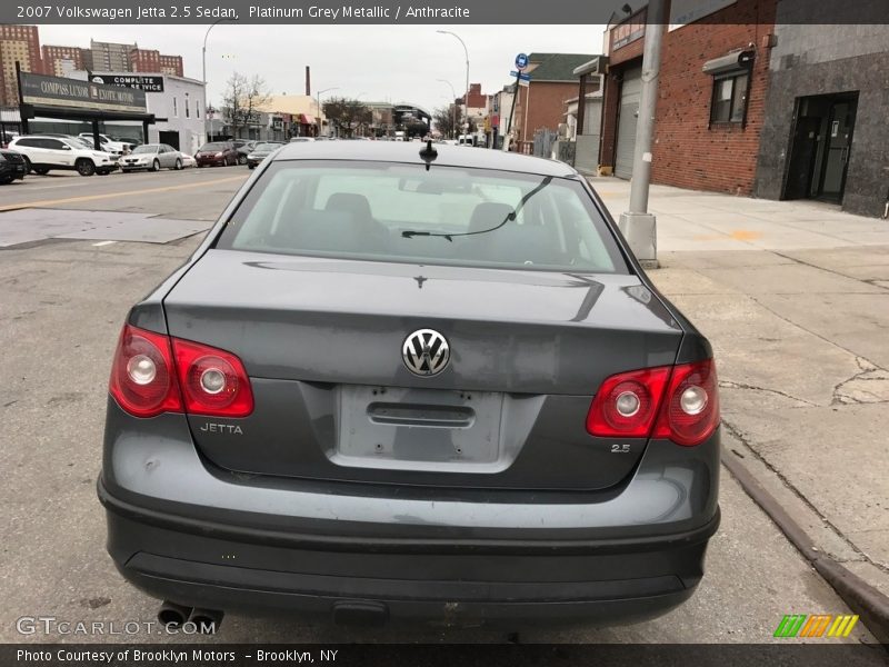 Platinum Grey Metallic / Anthracite 2007 Volkswagen Jetta 2.5 Sedan