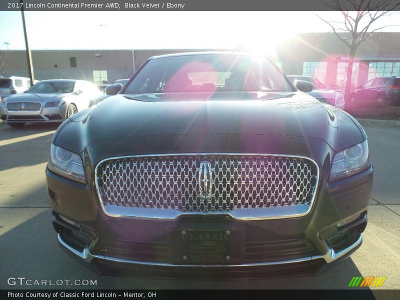 Black Velvet / Ebony 2017 Lincoln Continental Premier AWD