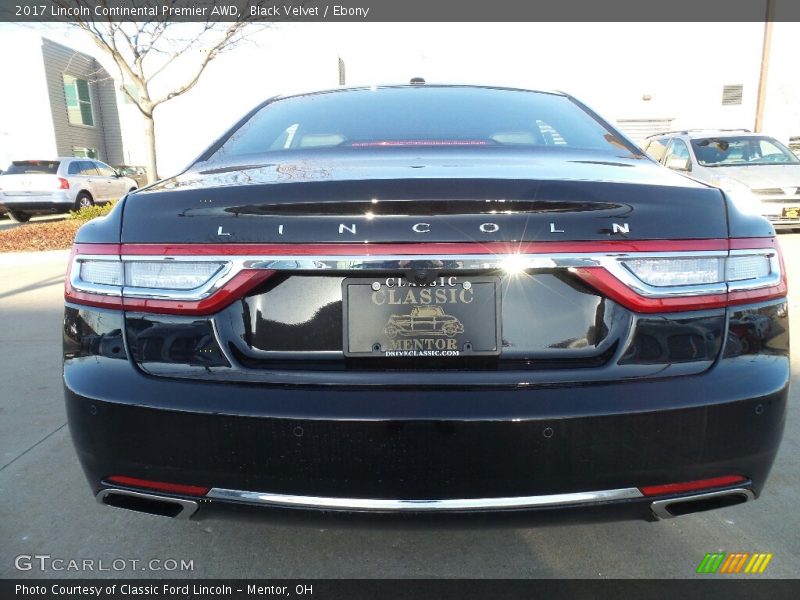 Black Velvet / Ebony 2017 Lincoln Continental Premier AWD