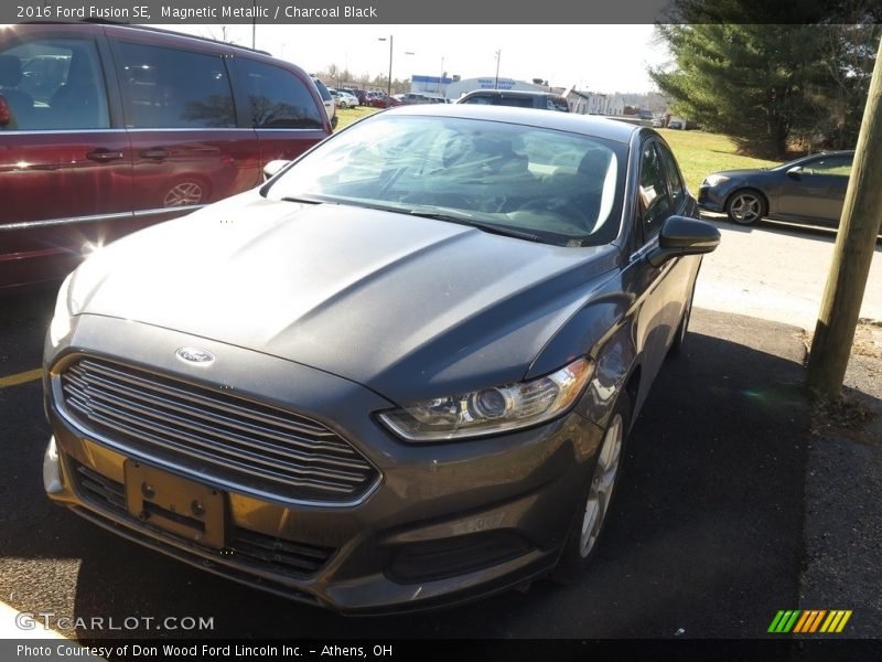 Magnetic Metallic / Charcoal Black 2016 Ford Fusion SE