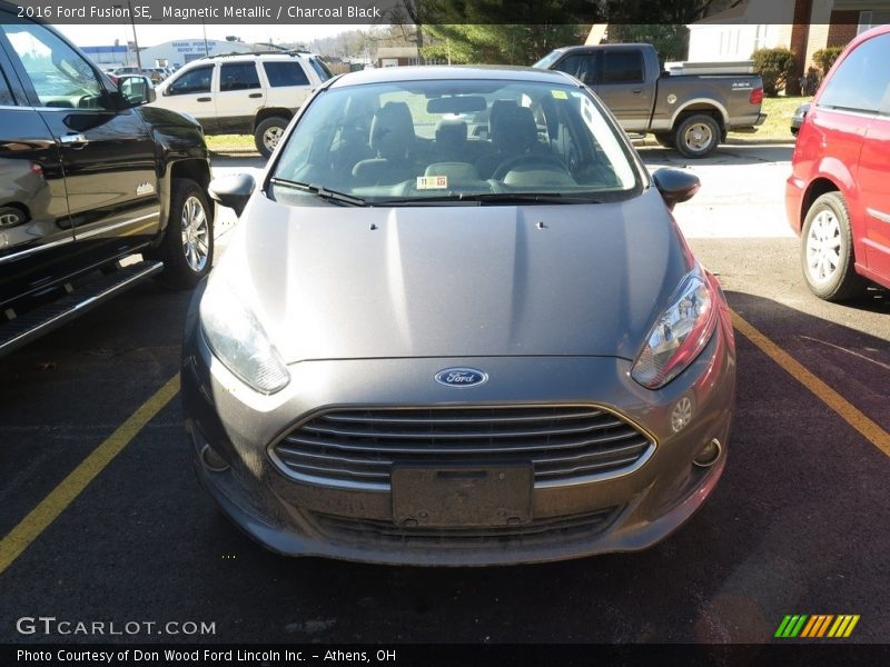 Magnetic Metallic / Charcoal Black 2016 Ford Fusion SE