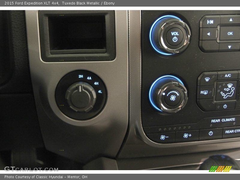 Tuxedo Black Metallic / Ebony 2015 Ford Expedition XLT 4x4