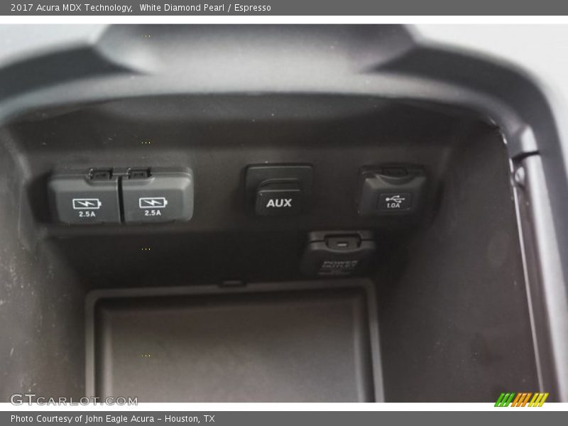 White Diamond Pearl / Espresso 2017 Acura MDX Technology
