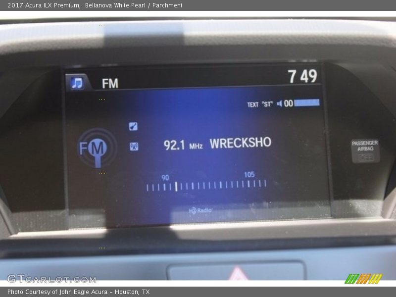 Bellanova White Pearl / Parchment 2017 Acura ILX Premium