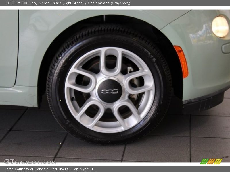 Verde Chiaro (Light Green) / Grigio/Avorio (Gray/Ivory) 2013 Fiat 500 Pop