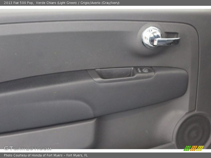 Verde Chiaro (Light Green) / Grigio/Avorio (Gray/Ivory) 2013 Fiat 500 Pop