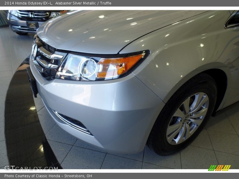 Alabaster Silver Metallic / Truffle 2014 Honda Odyssey EX-L