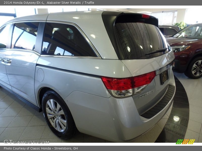 Alabaster Silver Metallic / Truffle 2014 Honda Odyssey EX-L