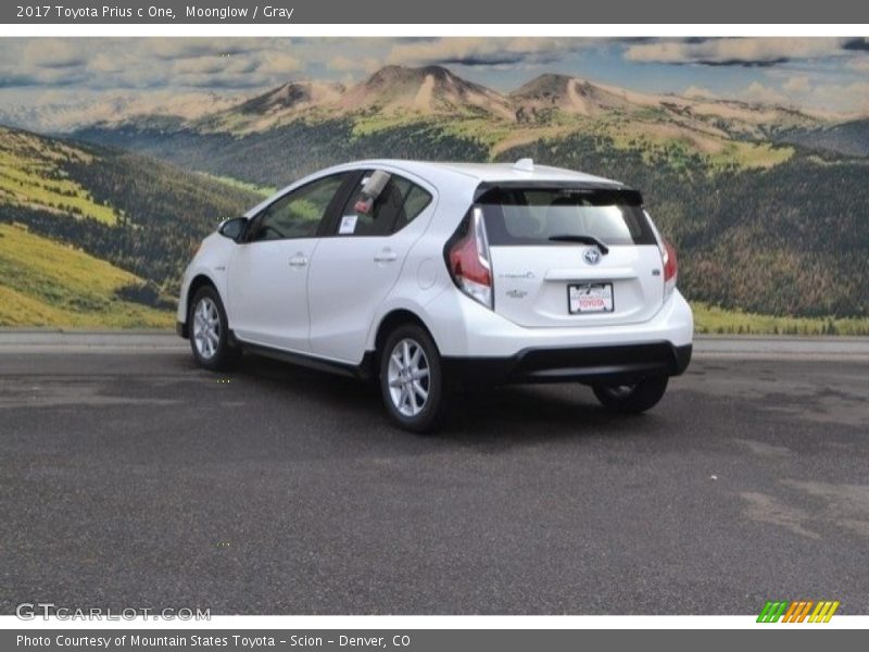 Moonglow / Gray 2017 Toyota Prius c One