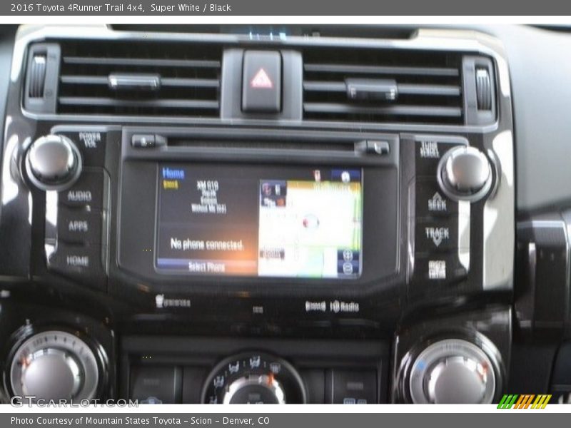 Super White / Black 2016 Toyota 4Runner Trail 4x4