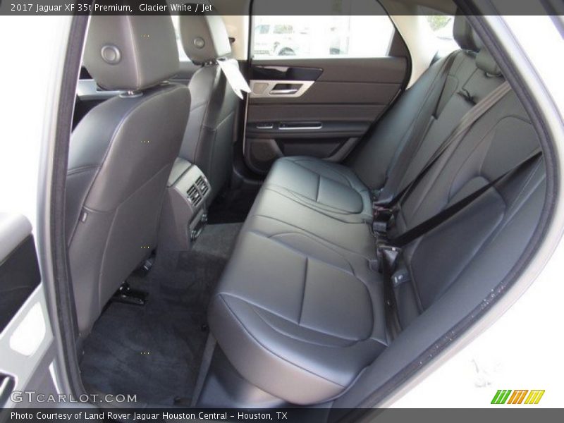 Glacier White / Jet 2017 Jaguar XF 35t Premium