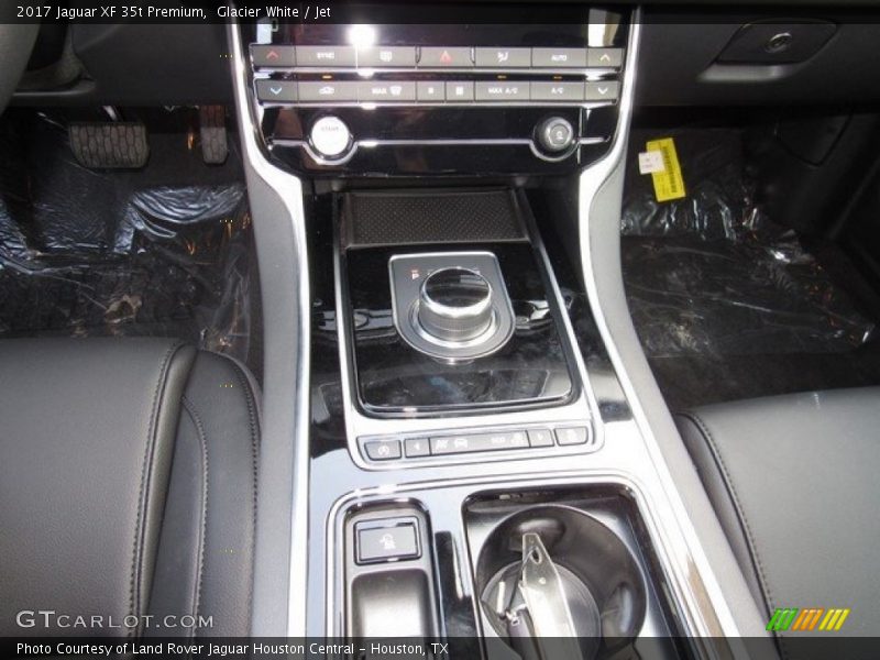 Glacier White / Jet 2017 Jaguar XF 35t Premium