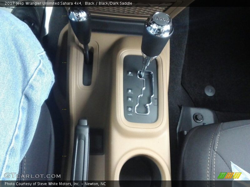 Black / Black/Dark Saddle 2017 Jeep Wrangler Unlimited Sahara 4x4
