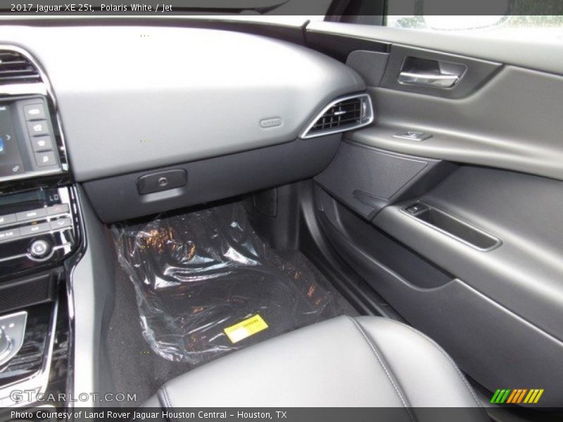 Polaris White / Jet 2017 Jaguar XE 25t