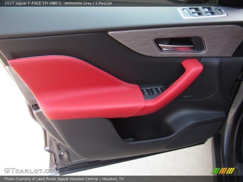 Door Panel of 2017 F-PACE 35t AWD S