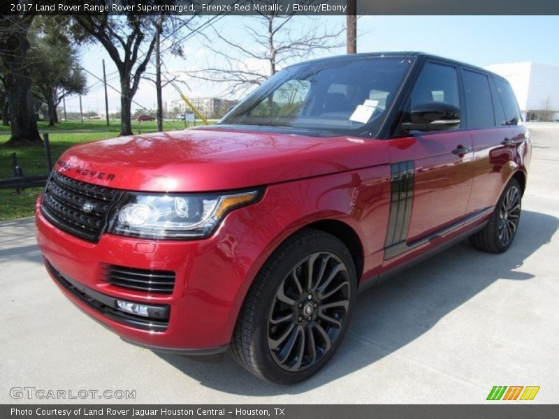 Front 3/4 View of 2017 Range Rover Supercharged