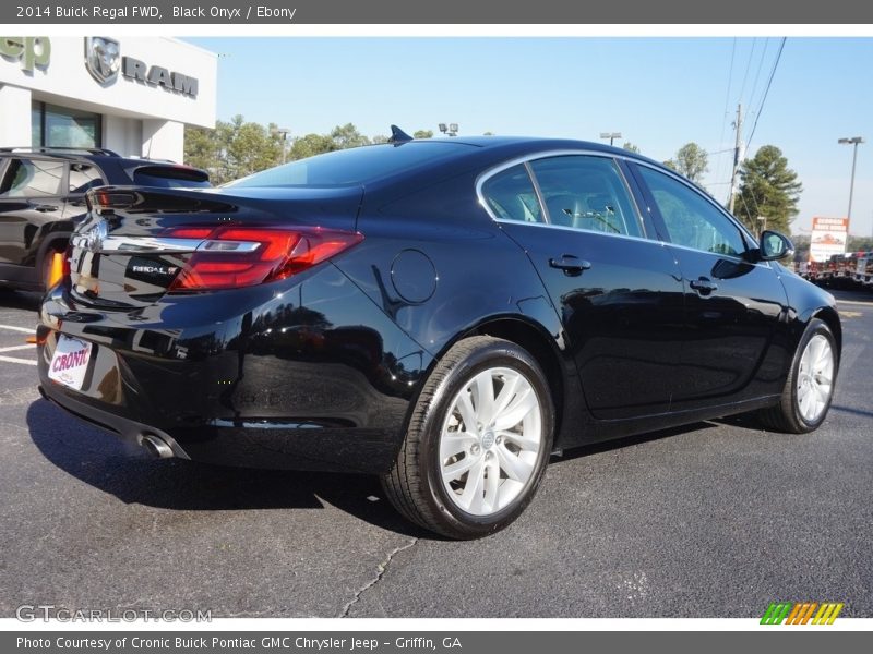 Black Onyx / Ebony 2014 Buick Regal FWD