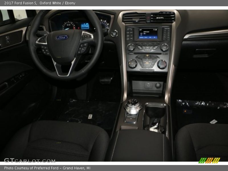 Oxford White / Ebony 2017 Ford Fusion S