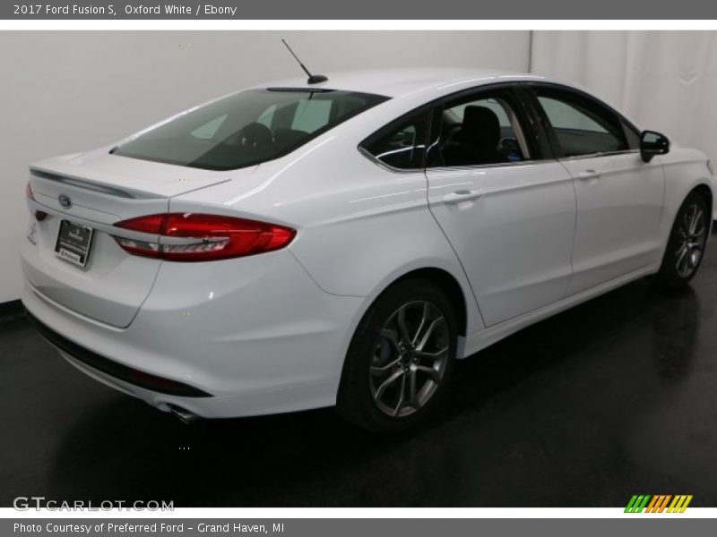 Oxford White / Ebony 2017 Ford Fusion S