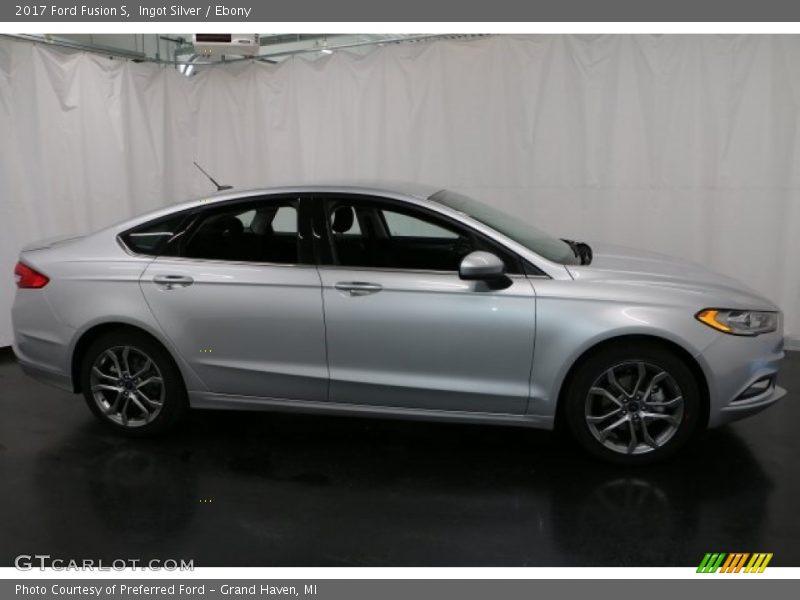 Ingot Silver / Ebony 2017 Ford Fusion S