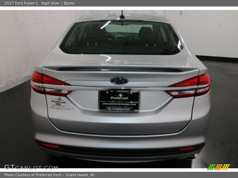 Ingot Silver / Ebony 2017 Ford Fusion S