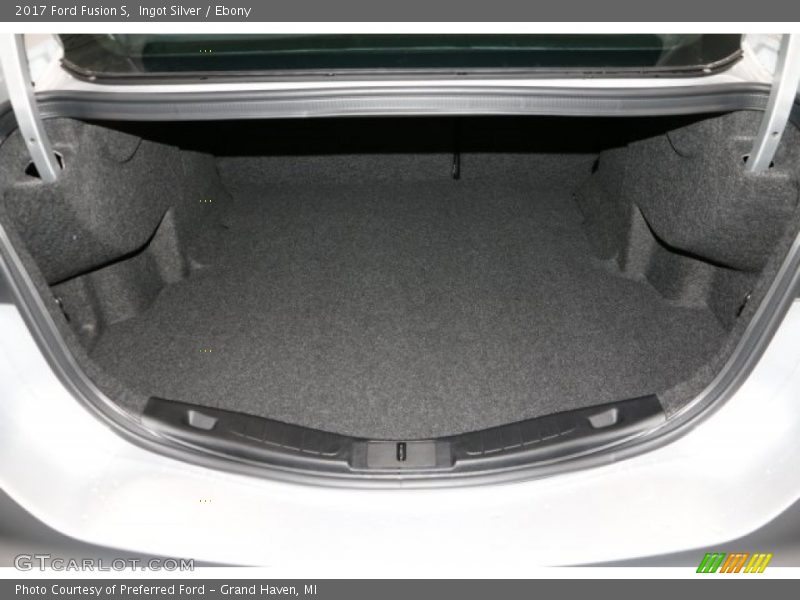 Ingot Silver / Ebony 2017 Ford Fusion S