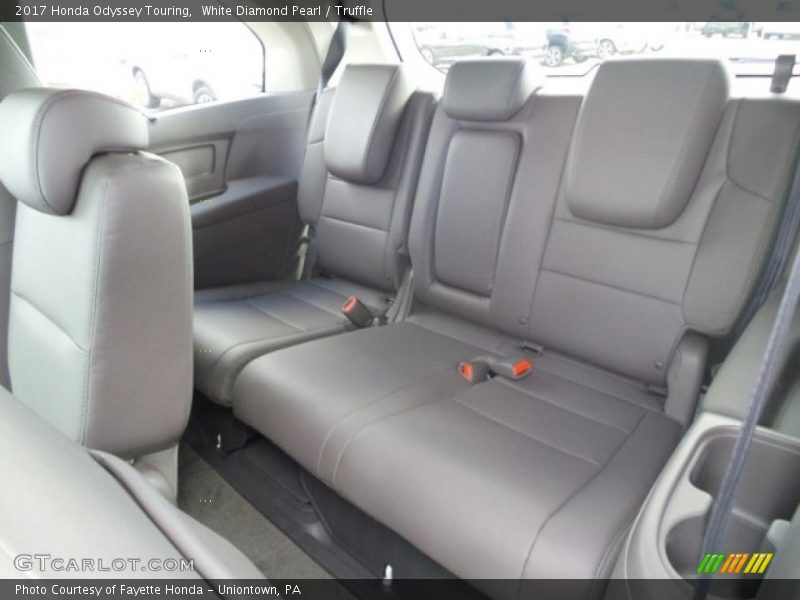 White Diamond Pearl / Truffle 2017 Honda Odyssey Touring