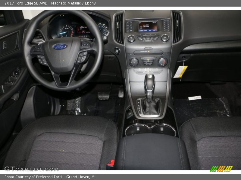 Magnetic Metallic / Ebony 2017 Ford Edge SE AWD