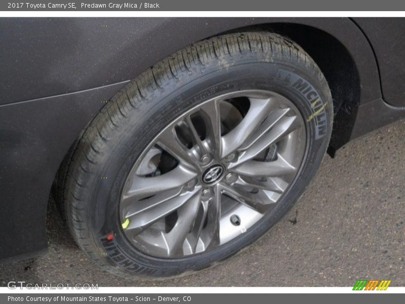 Predawn Gray Mica / Black 2017 Toyota Camry SE
