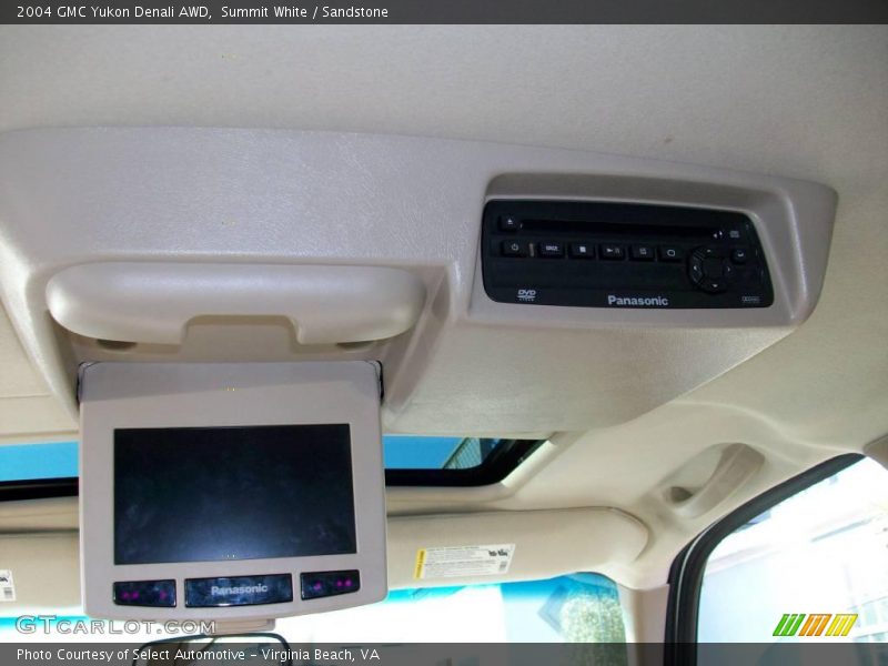 Summit White / Sandstone 2004 GMC Yukon Denali AWD