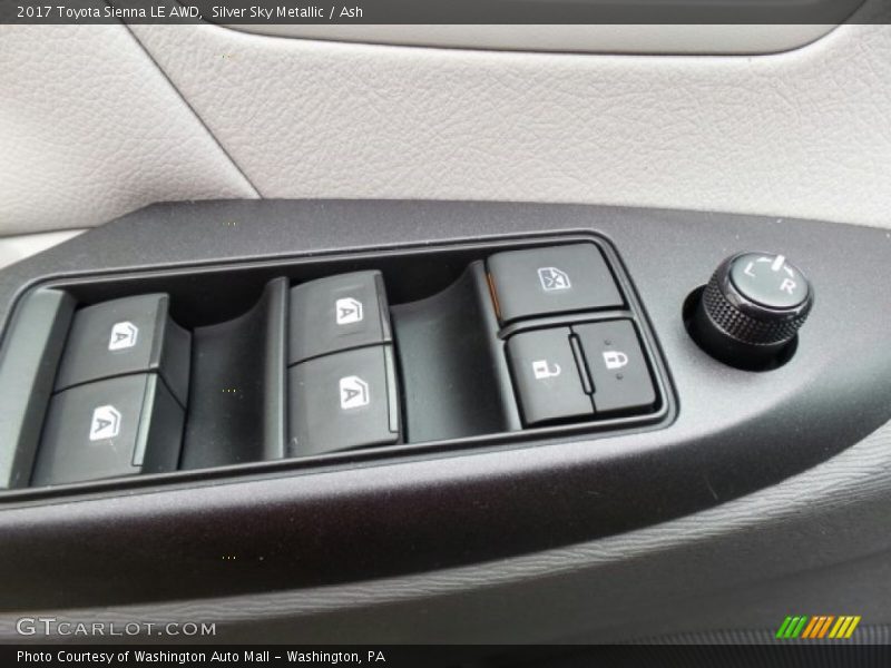 Controls of 2017 Sienna LE AWD