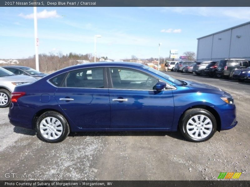 Deep Blue Pearl / Charcoal 2017 Nissan Sentra S
