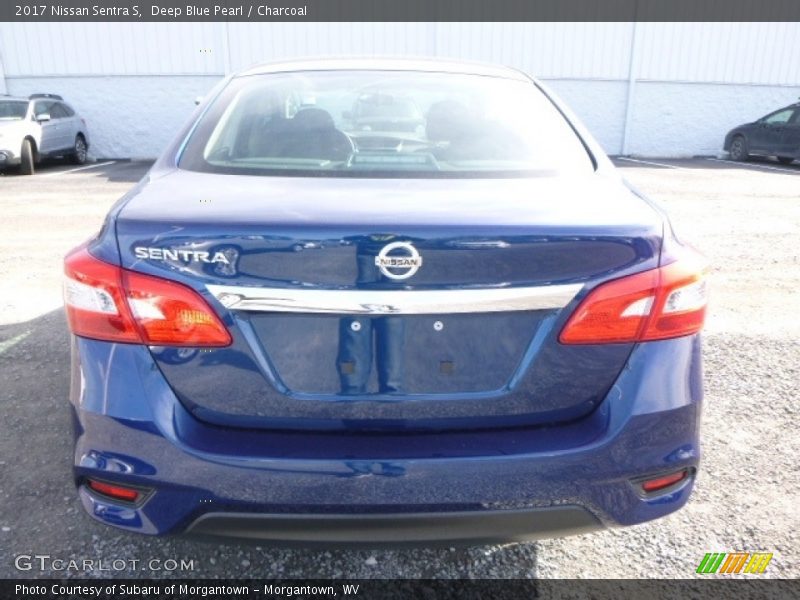 Deep Blue Pearl / Charcoal 2017 Nissan Sentra S