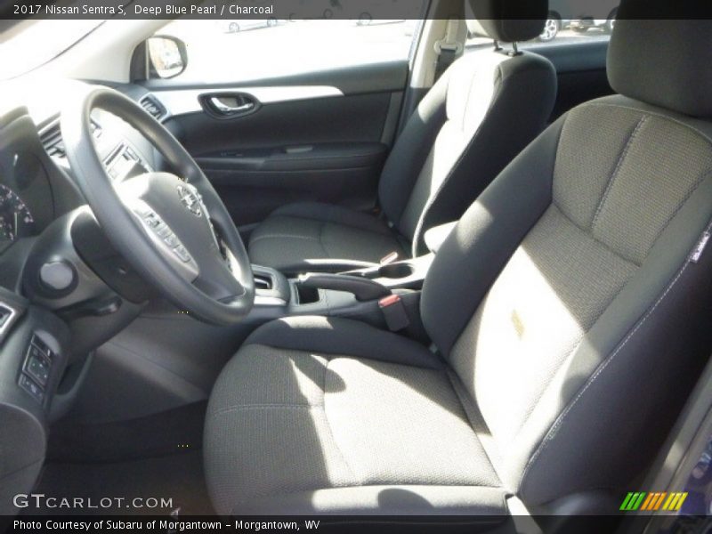 Deep Blue Pearl / Charcoal 2017 Nissan Sentra S