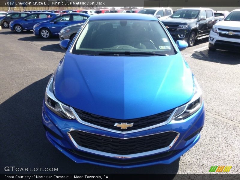 Kinetic Blue Metallic / Jet Black 2017 Chevrolet Cruze LT