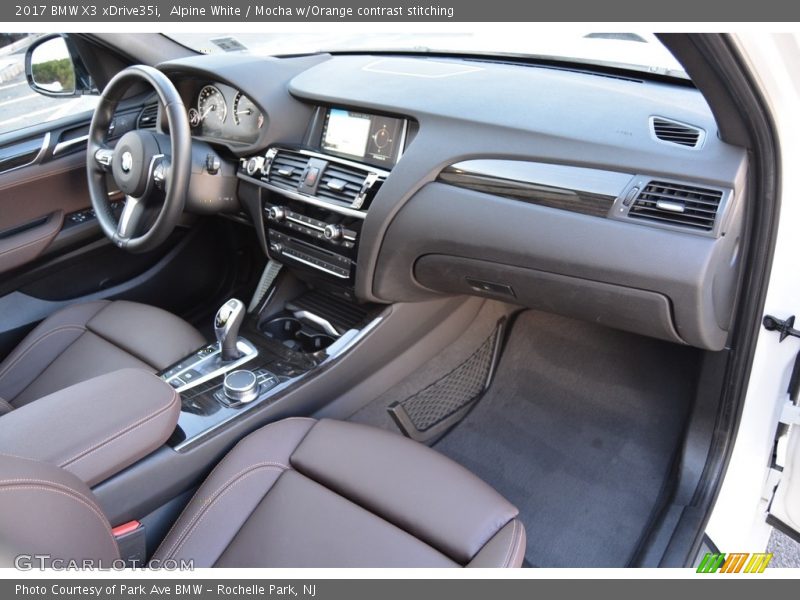 Dashboard of 2017 X3 xDrive35i