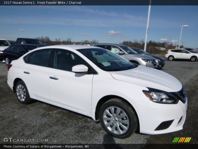 Fresh Powder White / Charcoal 2017 Nissan Sentra S