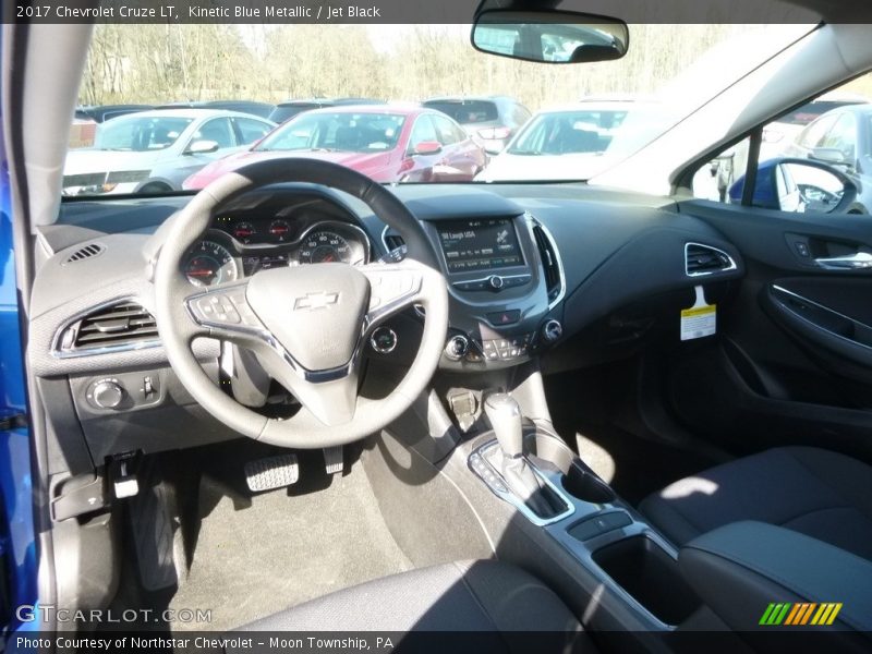 Kinetic Blue Metallic / Jet Black 2017 Chevrolet Cruze LT