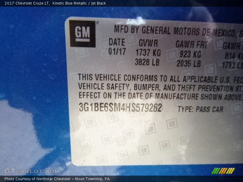 Kinetic Blue Metallic / Jet Black 2017 Chevrolet Cruze LT