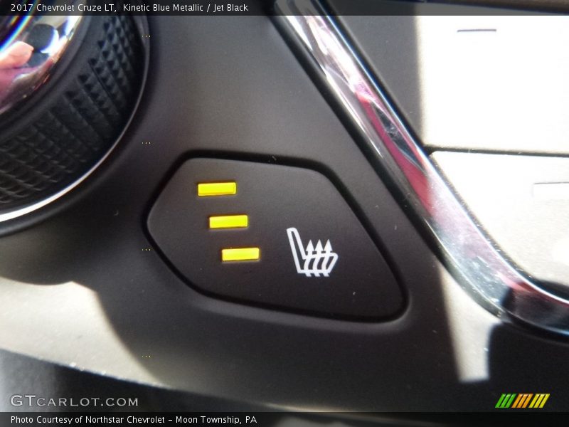 Kinetic Blue Metallic / Jet Black 2017 Chevrolet Cruze LT