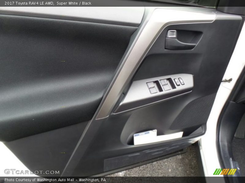 Super White / Black 2017 Toyota RAV4 LE AWD