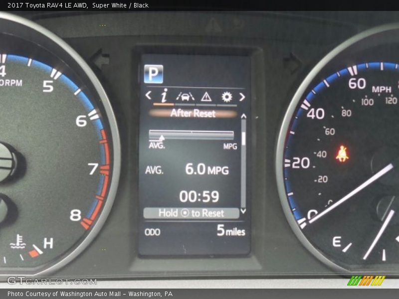 Super White / Black 2017 Toyota RAV4 LE AWD