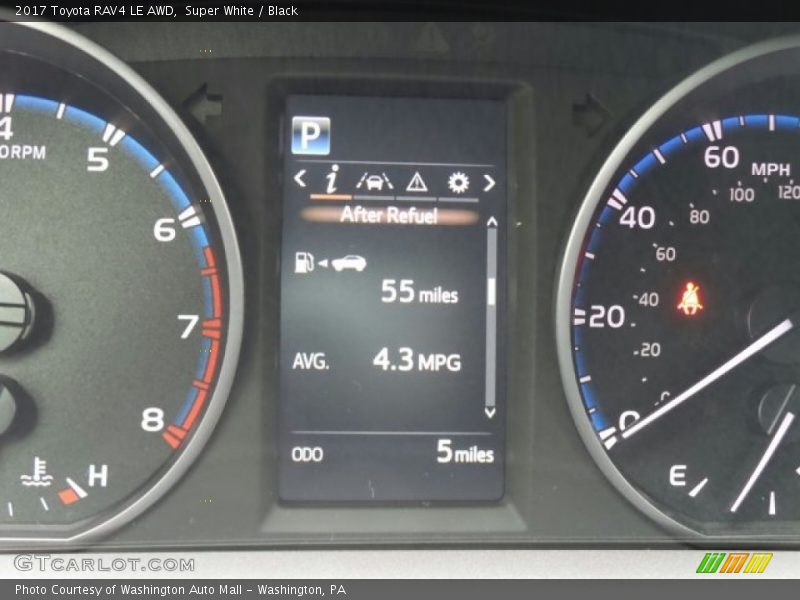 Super White / Black 2017 Toyota RAV4 LE AWD