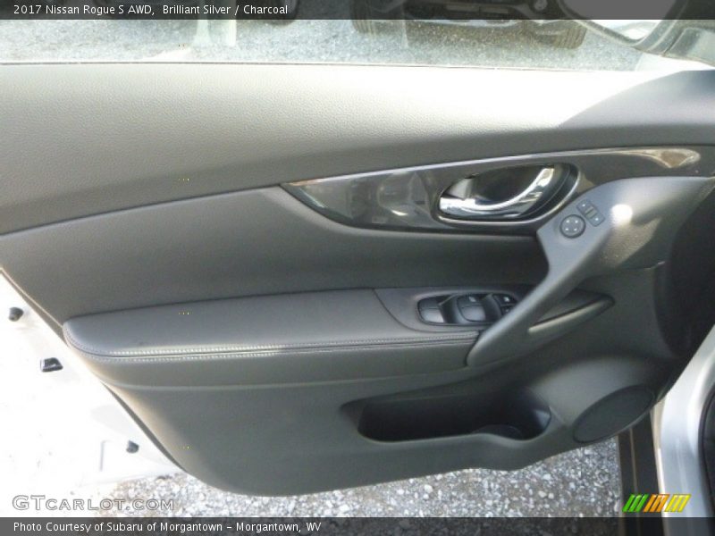 Brilliant Silver / Charcoal 2017 Nissan Rogue S AWD