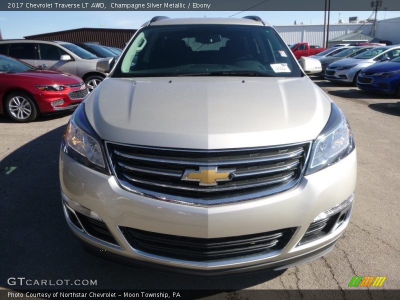 Champagne Silver Metallic / Ebony 2017 Chevrolet Traverse LT AWD