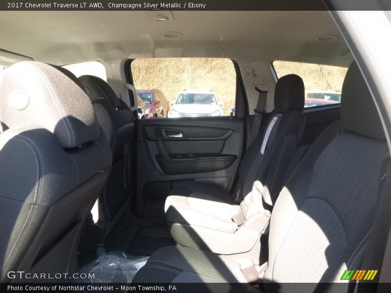 Champagne Silver Metallic / Ebony 2017 Chevrolet Traverse LT AWD