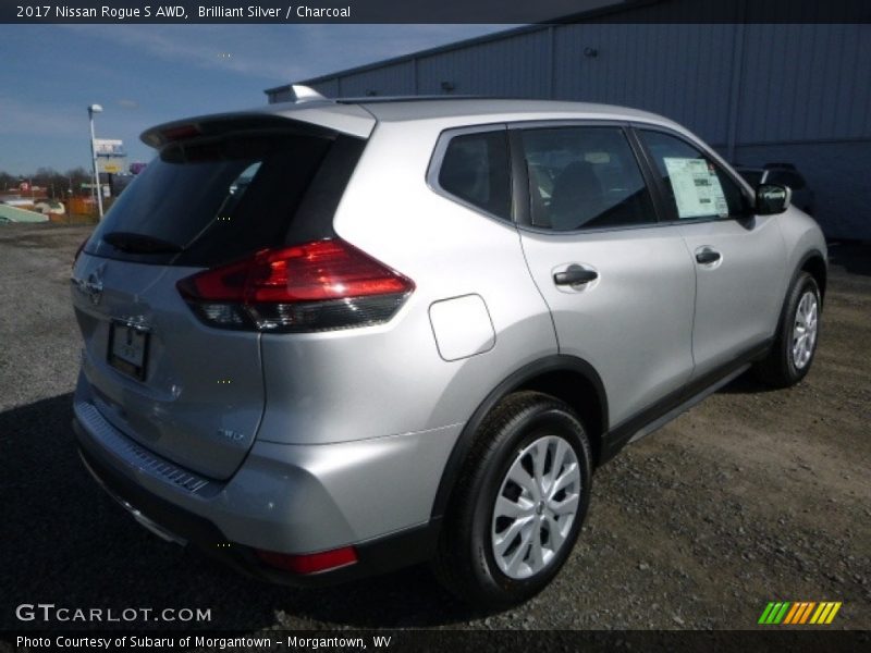 Brilliant Silver / Charcoal 2017 Nissan Rogue S AWD