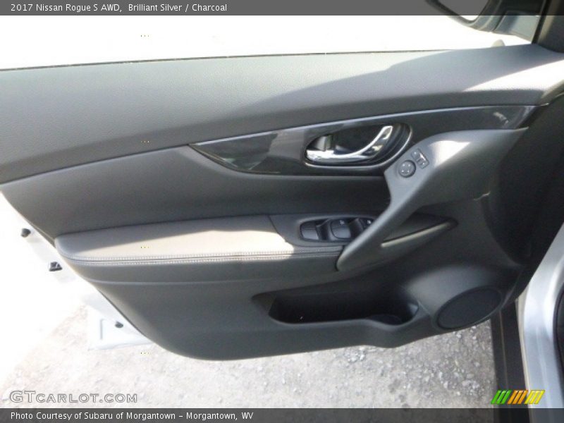 Brilliant Silver / Charcoal 2017 Nissan Rogue S AWD