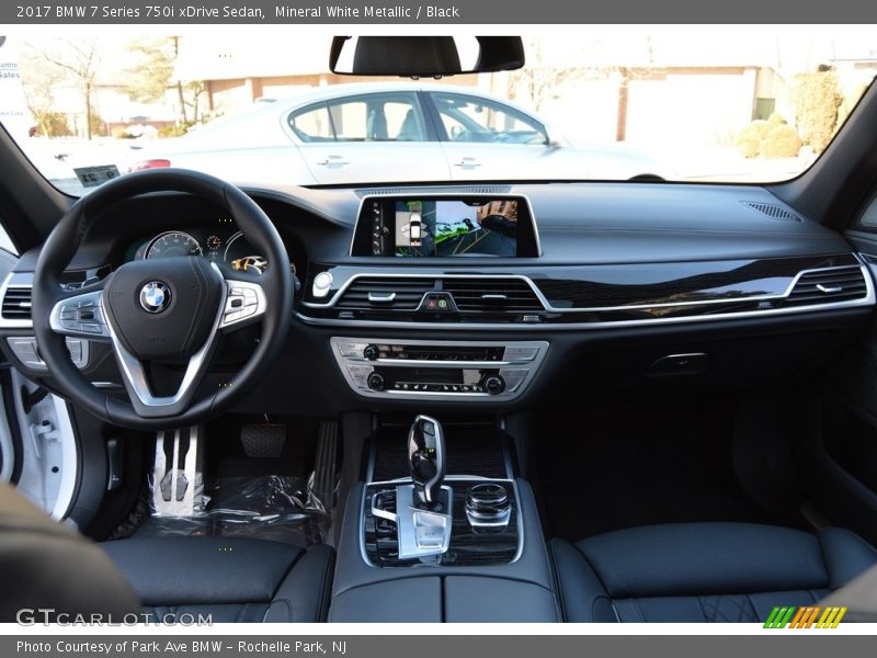 Mineral White Metallic / Black 2017 BMW 7 Series 750i xDrive Sedan