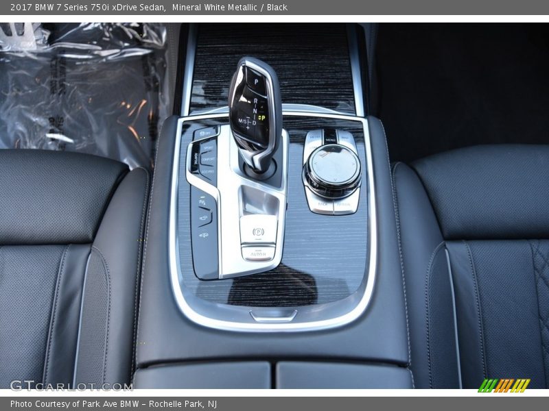  2017 7 Series 750i xDrive Sedan 8 Speed Automatic Shifter